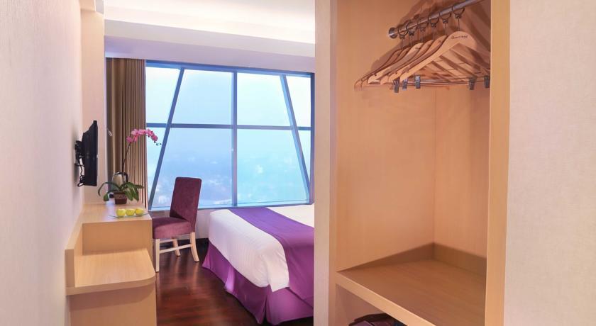 Hotel Quest Darmo - By Aston Surabaya