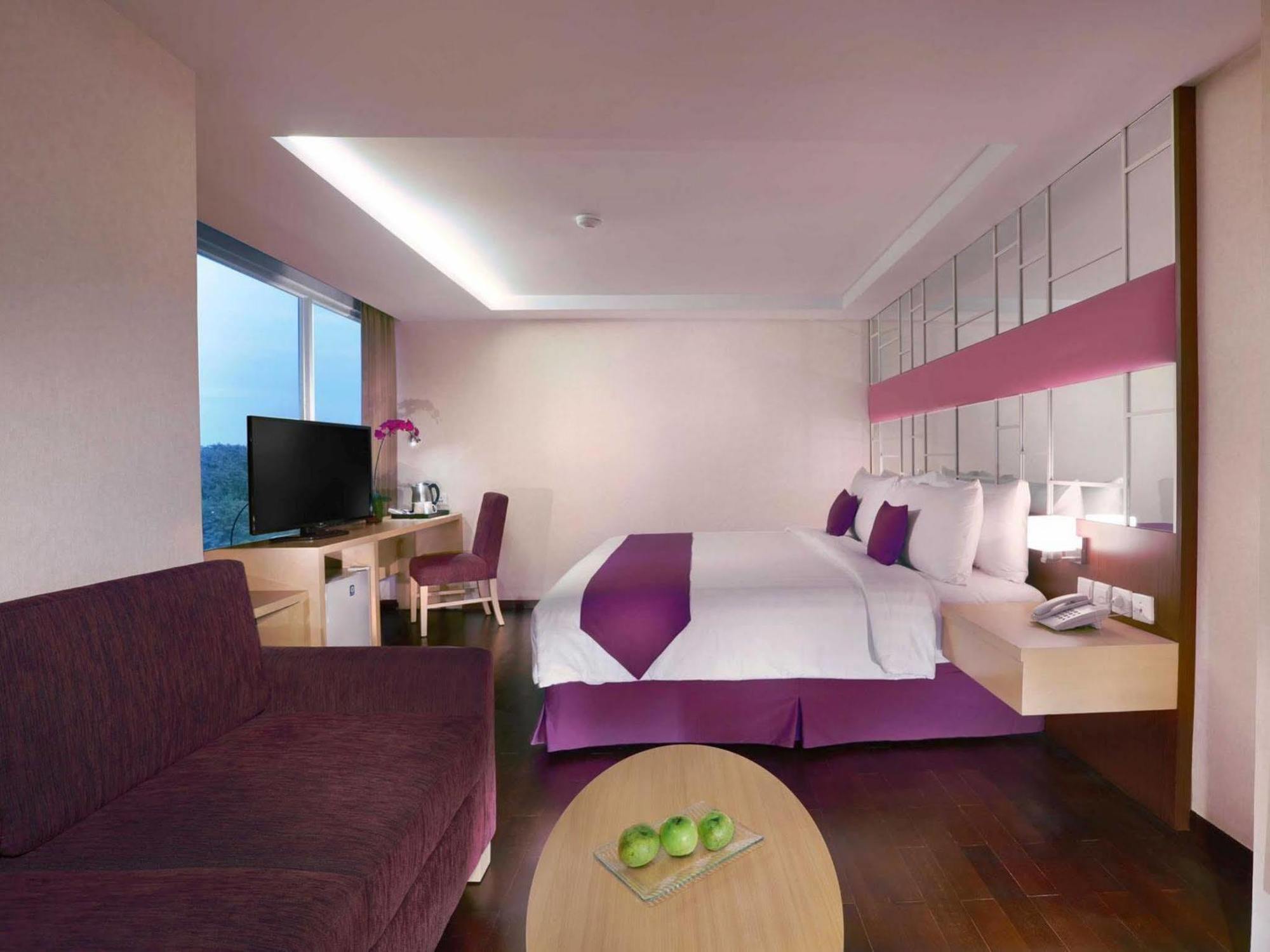 Hotel Quest Darmo - By Aston Surabaya